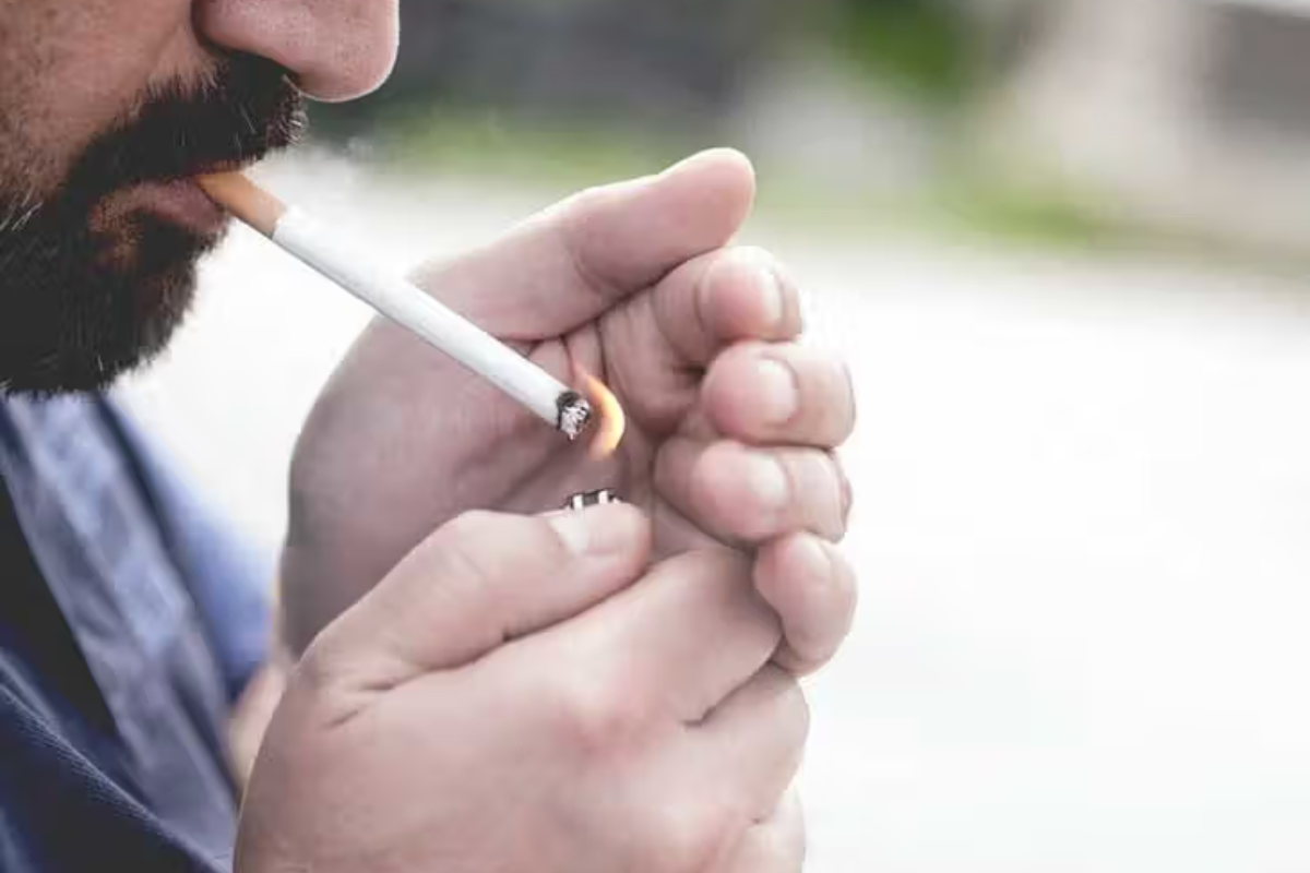 what example represents a healthy alternative to curb nicotine cravings?