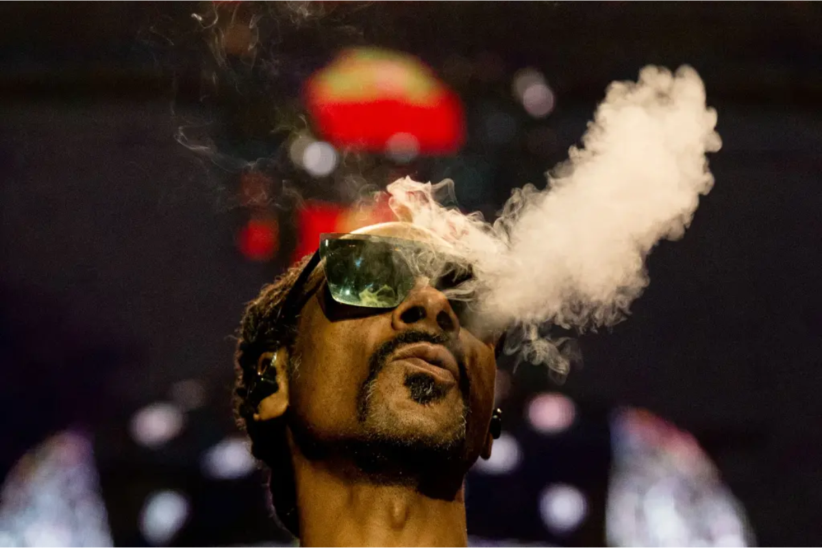 did snoop quit smoking weed